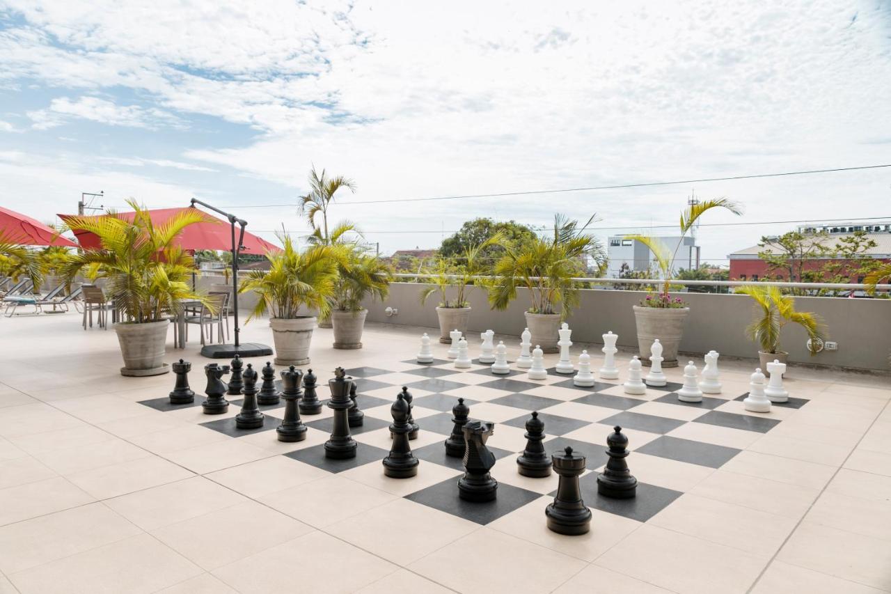 Wyndham Costa Del Sol Pucallpa Exterior foto Rooftop
